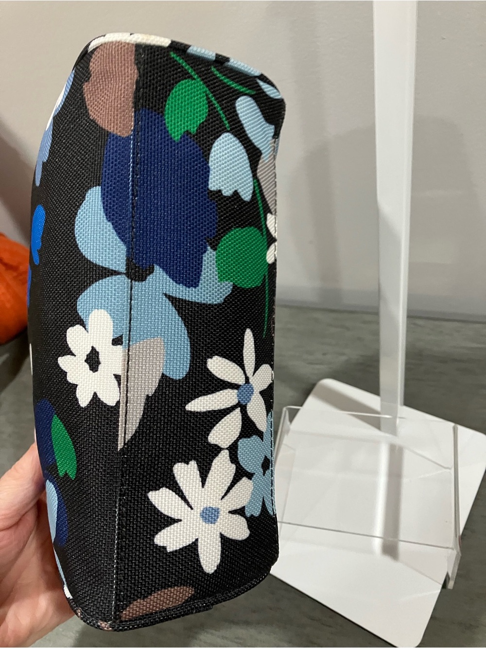 Kate Spade Floral Zip Cosmetic Pouch NWOT - Picture 7 of 8